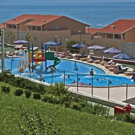 Stunning In With Sauna, 2 Bedrooms And Wifi Novi Vinodolski